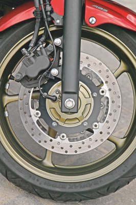   : Yamaha XJ6 Diversion