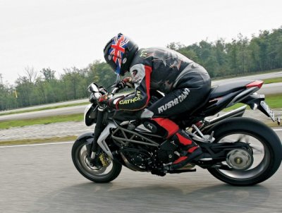 MV Agusta Brutale 990R/1090RR: На трек или в город?