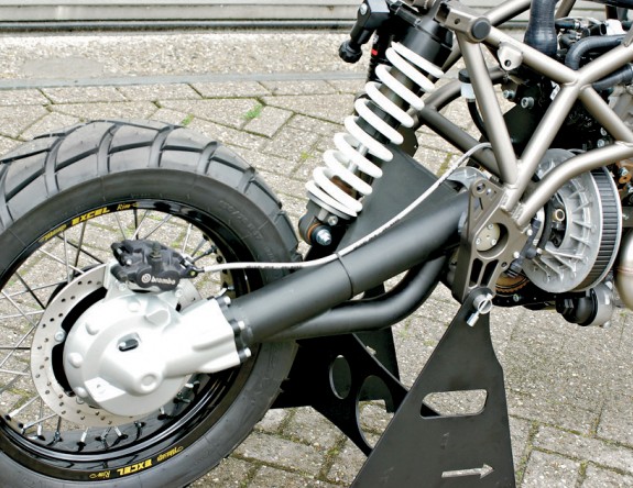 Односторонний маятник на мотоцикл