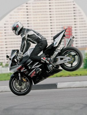 Honda FireBlade: Последний из могикан