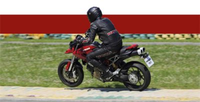 Ducati 1100 Hypermotard. На грани