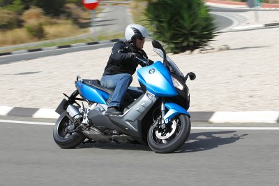 Новые максискутеры BMW C 600 Sport и BMW C 650 GT