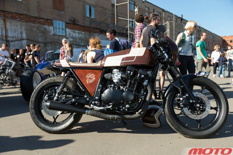 Пляски на руинах. Custom Convention Russia