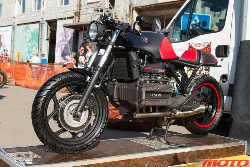 Пляски на руинах. Custom Convention Russia