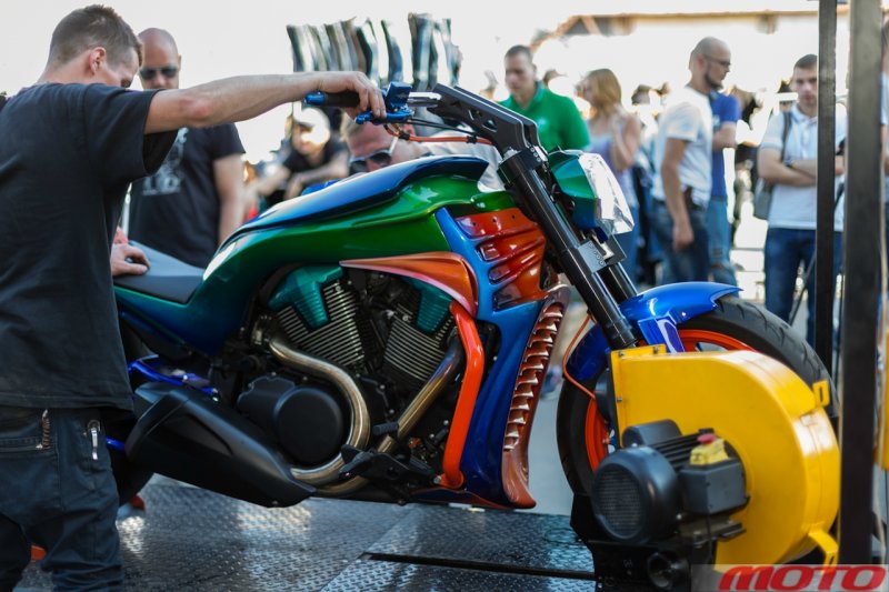 Пляски на руинах. Custom Convention Russia