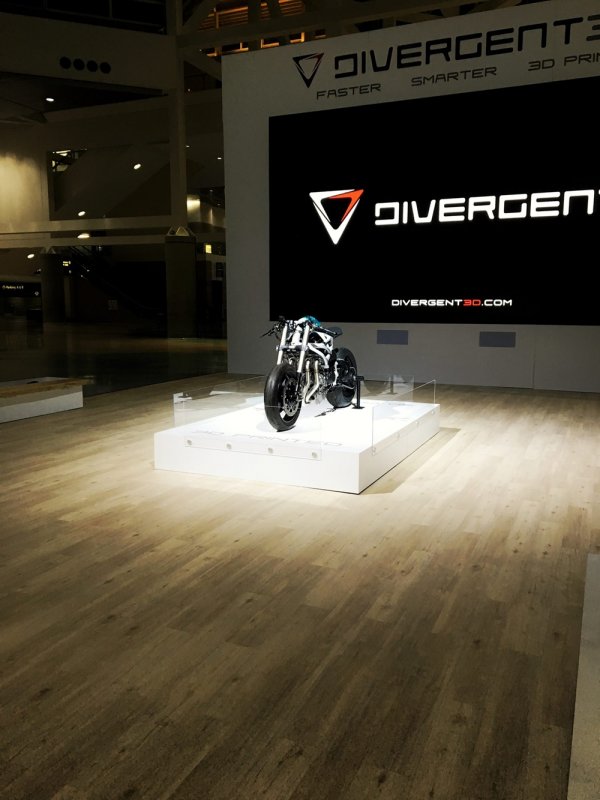 Divergent 3D Dagger -   ,   3D-