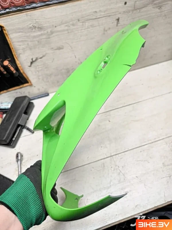 Элемент пластика передний (морда) Kawasaki ZX-6R (2005-2006)