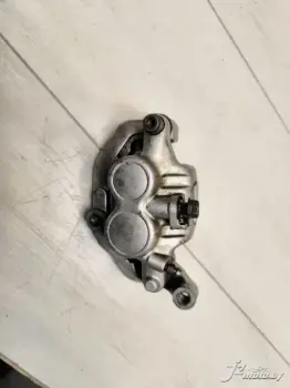 Суппорт передний Yamaha XJ900S Diversion (1995-2002)