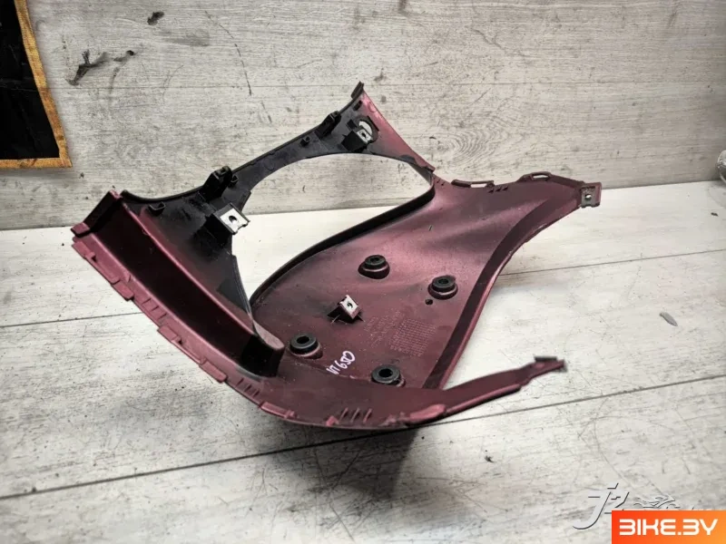 Элемент пластика задний Honda NT650V Deauville (1998-2001)