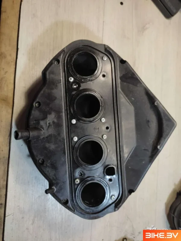 Корпус воздушного фильтра (AIRBOX) Kawasaki ZX-10R (2004-2005)