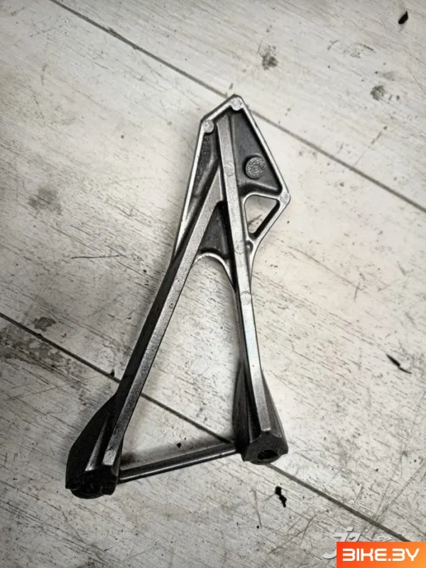 Кронштейн боковой подножки Kawasaki ZX-6R (2005-2006)