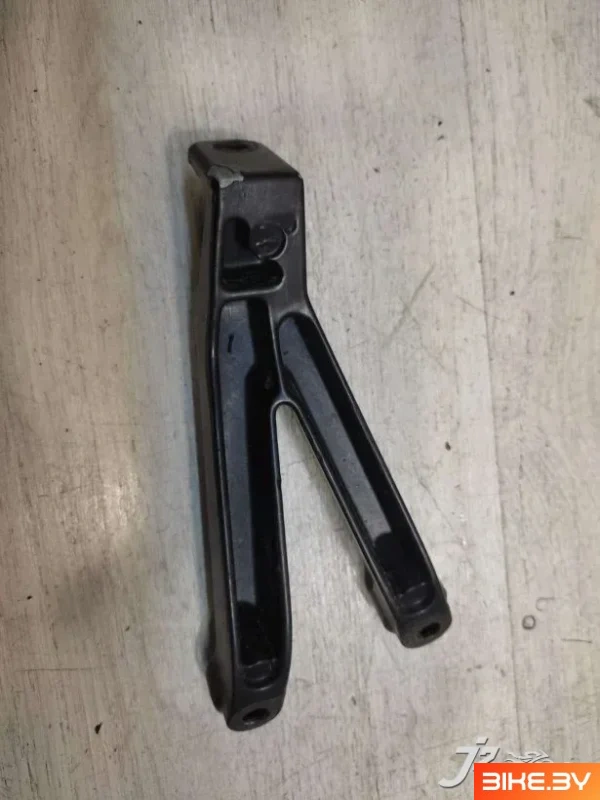Кронштейн боковой подножки Honda CBR929RR Fireblade (2000-2001)