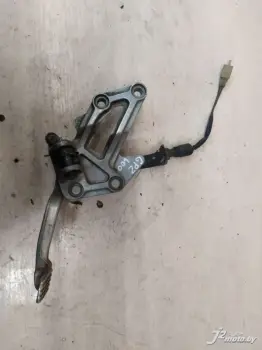 Кронштейн боковой подножки с датчиком тормоза и рычагом Kawasaki GPZ600R (1985-1989)