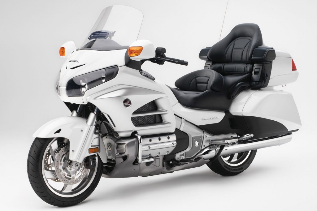 Super Grand Tourer, защитивший звание King Of Motocycle Super Grand Tourer, защитивший звание King Of Motocycle
