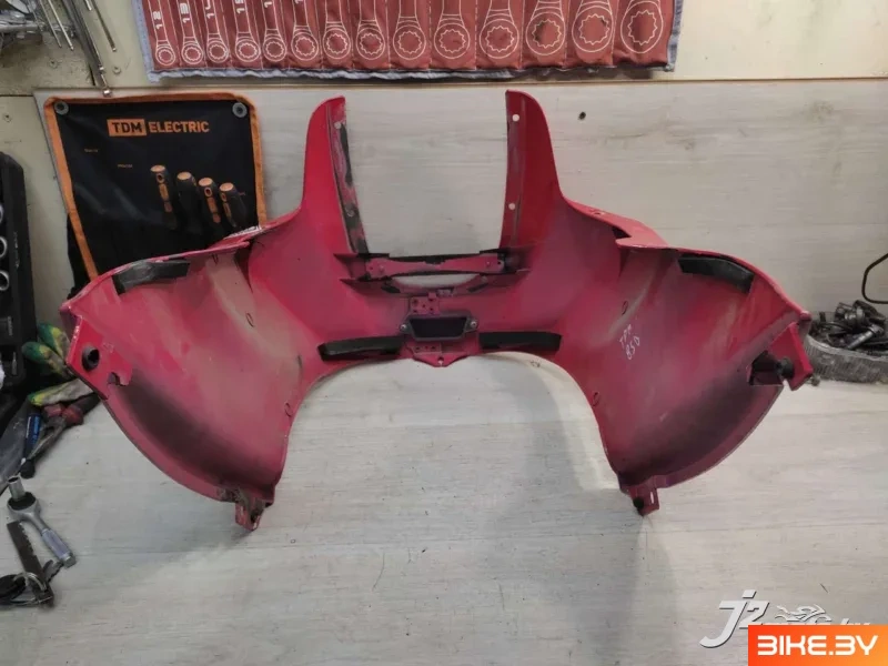 Элемент пластика передний (морда) Yamaha TDM850 (1991-1995)