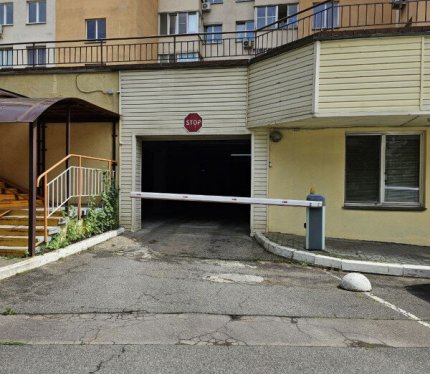 Продам Машиноместо, Минск Чехова ул., 17,2 м²