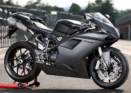 Ducati выпустила 848 EVO Ducati выпустила 848 EVO