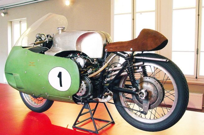 500-кубовый восьмицилиндровый Moto Guzzi 500-кубовый восьмицилиндровый Moto Guzzi