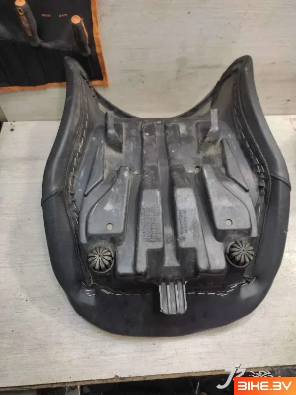 Сидение водительское BMW R1100RT (1994-2001)