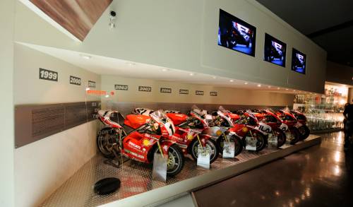 АРХИВ И МУЗЕЙ DUCATI ОФИЦИАЛЬНО ПРИЗНАНЫ КУЛЬТУРНЫМ ДОСТОЯНИЕМ АРХИВ И МУЗЕЙ DUCATI ОФИЦИАЛЬНО ПРИЗНАНЫ КУЛЬТУРНЫМ ДОСТОЯНИЕМ