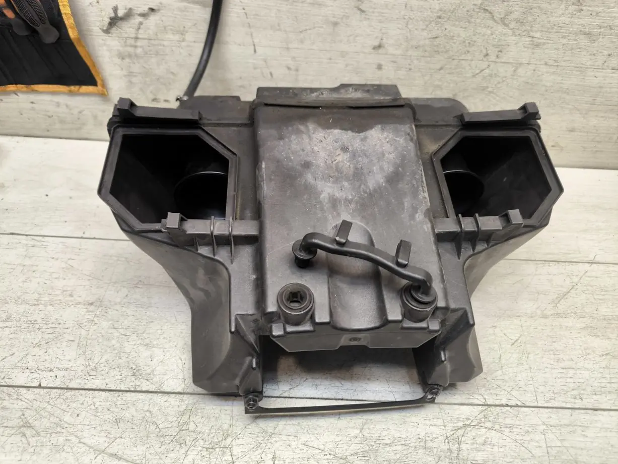 Корпус воздушного фильтра (AIRBOX) BMW K1200S (2004-2008)