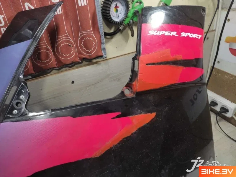 Элемент пластика боковой Honda CBR600F2