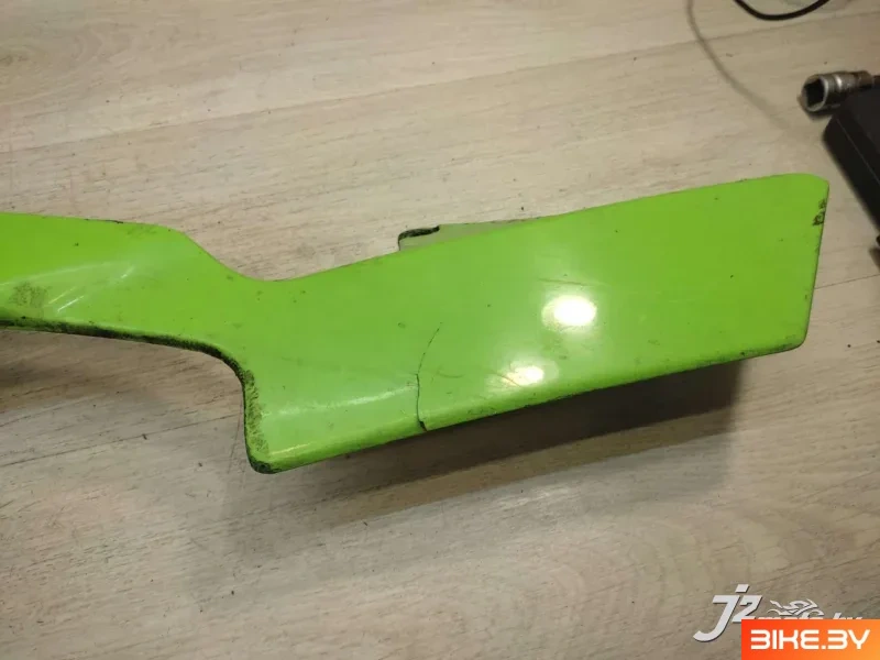 Элемент пластика нижний Kawasaki ZX-10R (2008-2009)