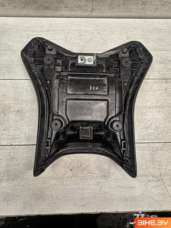 Сидение водительское Yamaha FZ1N (2006-2015)