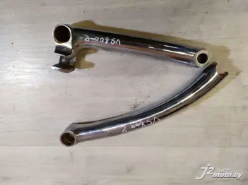 Кронштейн задний поврежденный Suzuki VS800