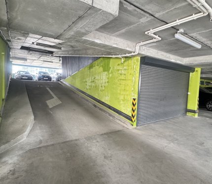 Продам Машиноместо, Минск Левина ул., 12,9 м²
