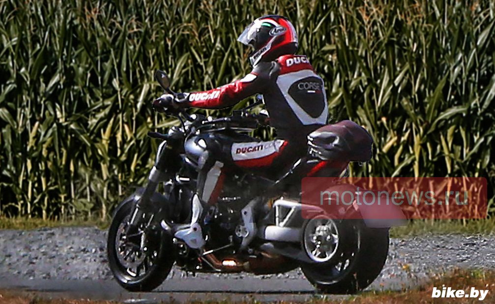Ducati готовит к выпуску Diavel "на ремне"? Ducati готовит к выпуску Diavel "на ремне"?
