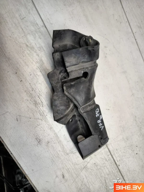 Патрубок Honda VFR750F (1990-1993)