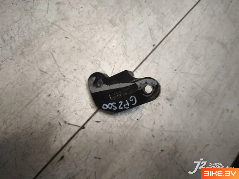 Кронштейн боковой подножки Kawasaki GPZ500 (1994-2009)