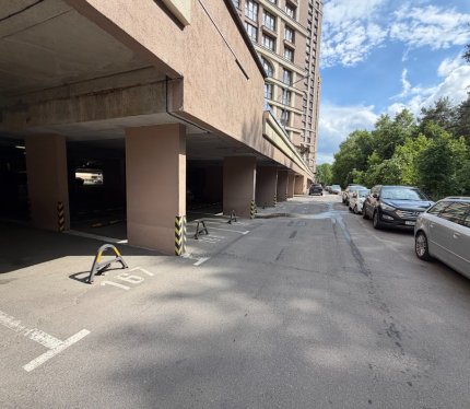 Сдам Машиноместо, Минск Макаенка ул., 20 м²