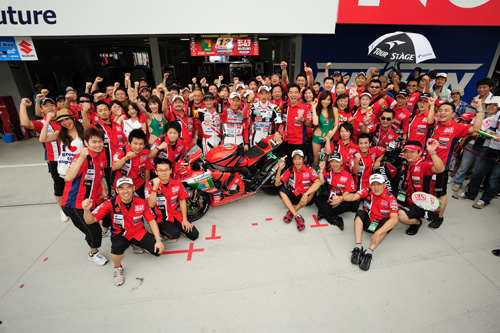Команда Yoshimura Suzuki, собирается принять участие в нескольких гонках WSBK 2010 Команда Yoshimura Suzuki, собирается принять участие в нескольких гонках WSBK 2010