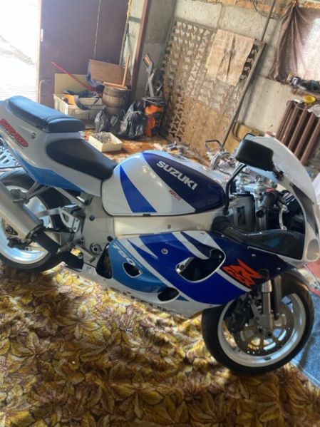 Suzuki GSX-R 750 кубов, 1999 г.