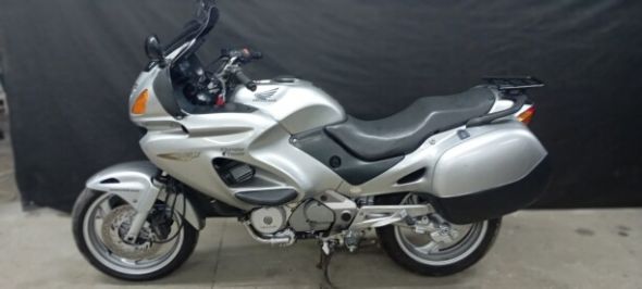 Honda Deauville Nt650v, 2004 г.