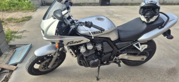 Yamaha FZS, 1999 г.