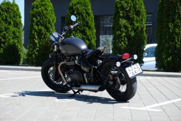 Triumph Bonneville bobber, 2021 г.