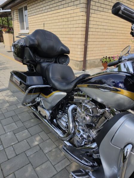 Harley-Davidson CVO FLHTCUSE7, 2012 г.