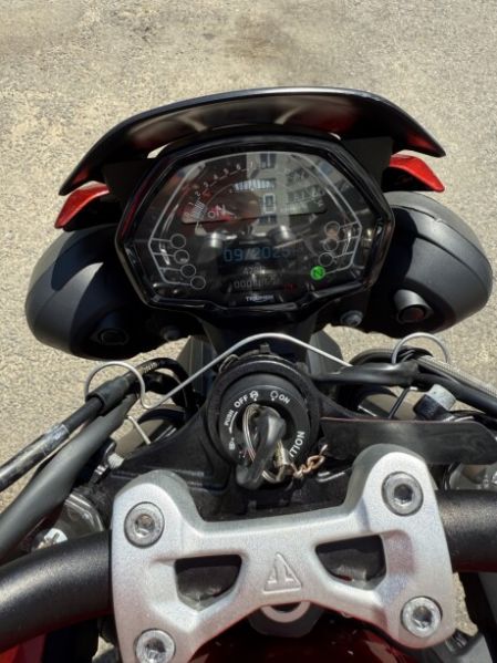 Triumph Street Triple 765 R, 2023 г.