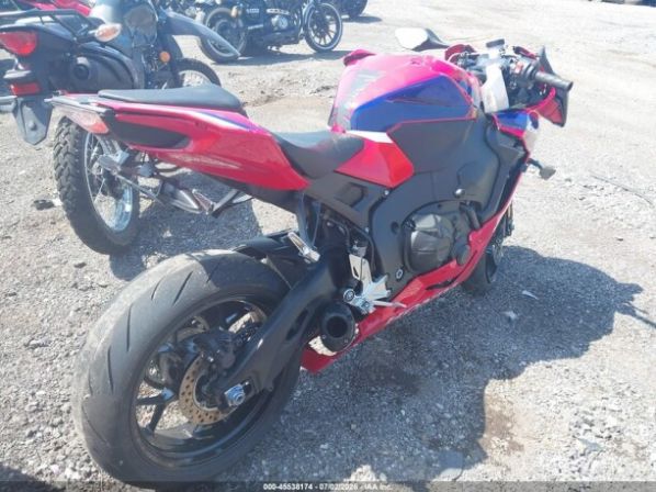 Honda CBR 1000 RR, 2024 г.