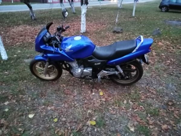 Honda CB, 2000 г.