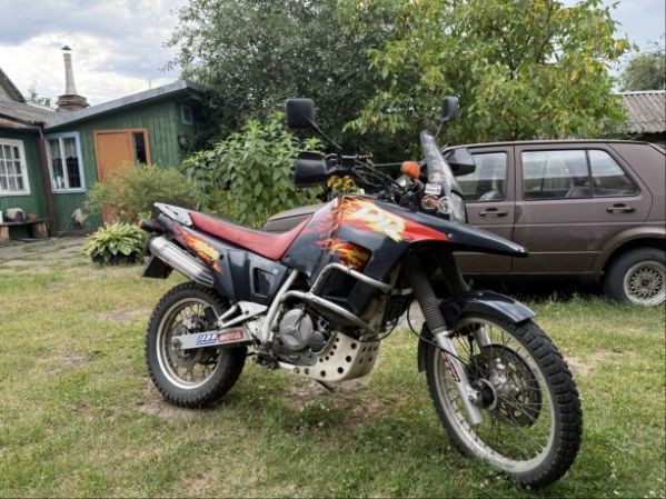 Suzuki DR DR800, 1993 г.