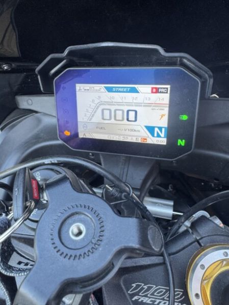 Aprilia RSV4 Factory Ultra Dark, 2022 г.