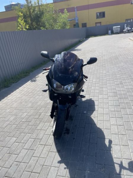 Yamaha YZF thunderace, 2001 г.
