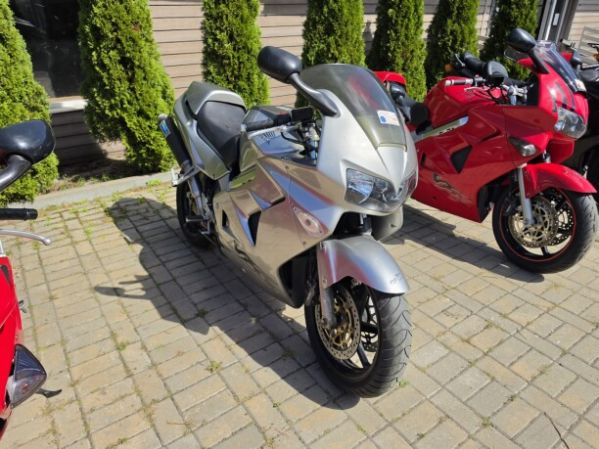 Honda VFR, 1999 г.