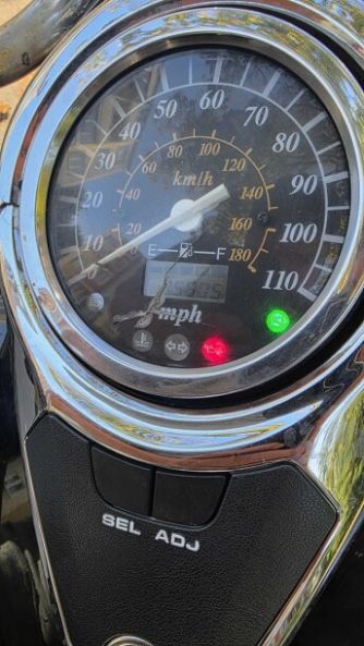 Suzuki VL800, 2001 г.
