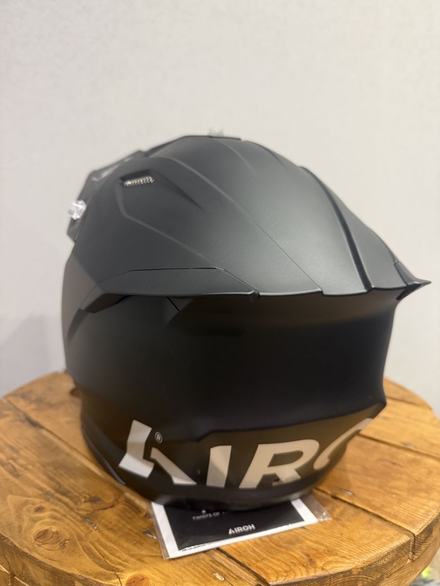 Airoh twist 3.0 L