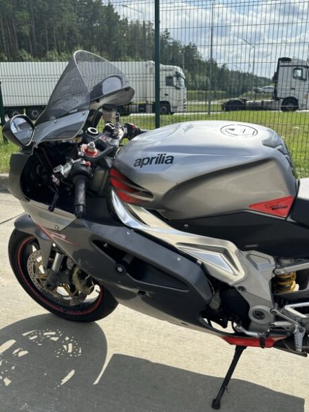 Aprilia RSV Factory, 2004 г.